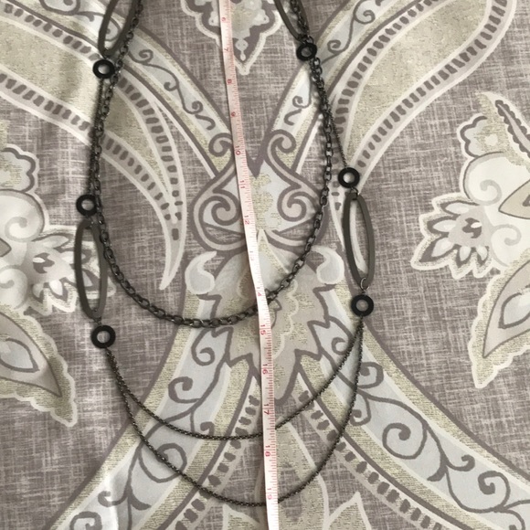 🌺 Bundle of necklace and two pair of earrings - Picture 5 of 11